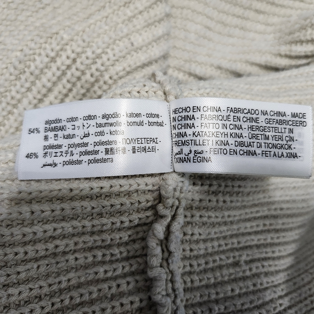 Sweater - Picture 4 of 4